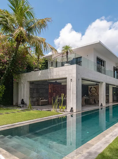 Villa Pool